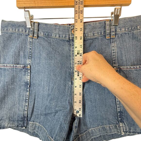 VTG Y2k TOMMY HILFIGER Size 16 Jean Shorts '04 HiRise 4"inseam Logo Preppy Denim - Picture 6 of 13